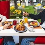 Ibis Centro 3* Milão