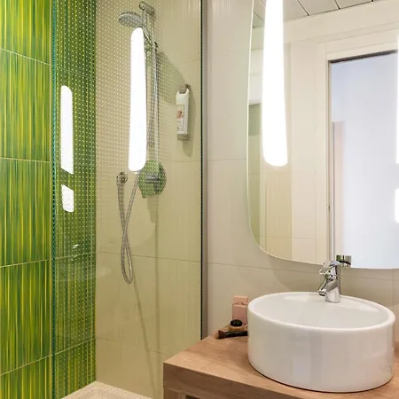Ibis Centro 3* Milão