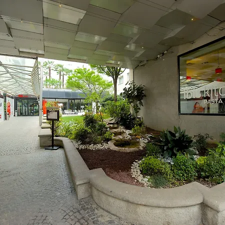 Ibis Centro 3* Milão