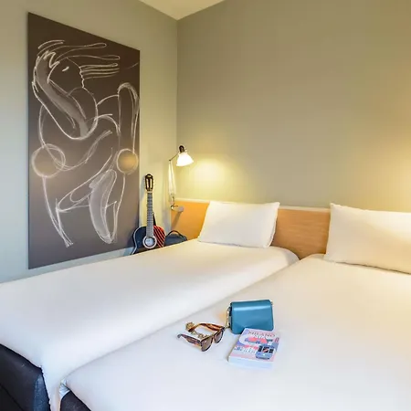 Ibis Centro 3* Milão