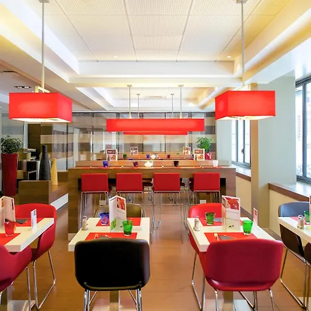 Отель Ibis Centro