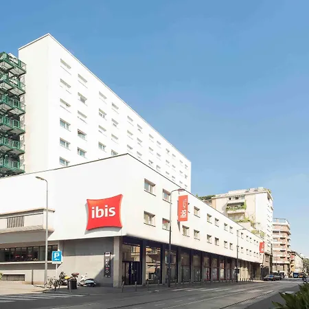 Отель Ibis Centro Милан