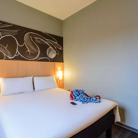 Отель Ibis Centro 3*