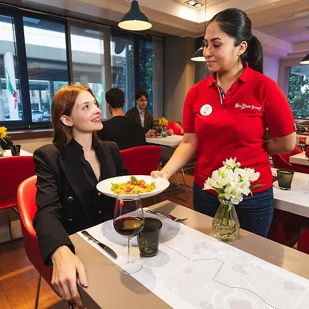 Ibis Centro Отель