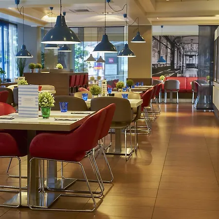 Отель Ibis Centro 3*